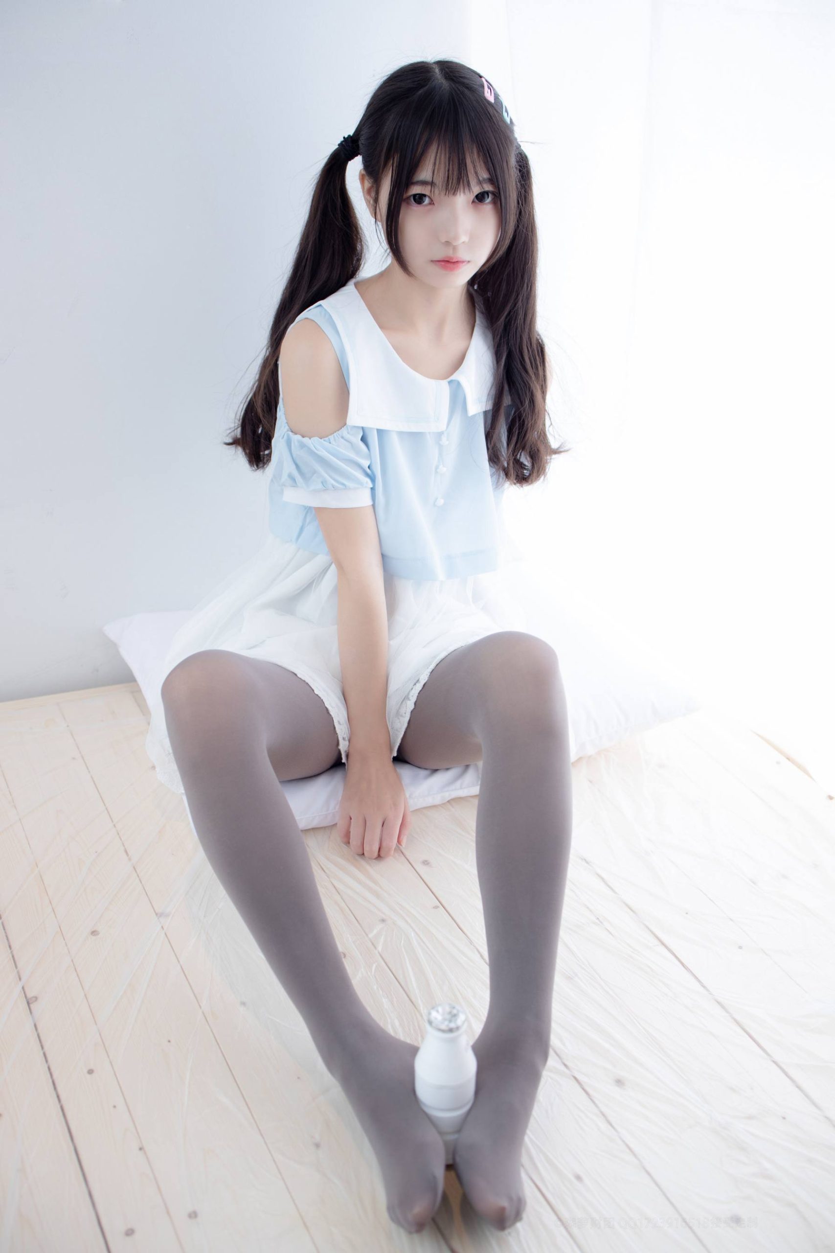 图片[1]-超级甜美的灰丝小姑娘【86P】20005-hasate摄影图片资源整理