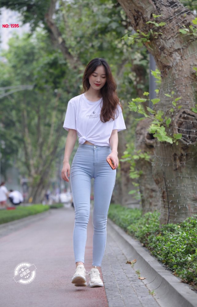 个子非常高的紧身牛仔裤女孩J2065 879P1V-25.5GB-hasate摄影图片资源整理