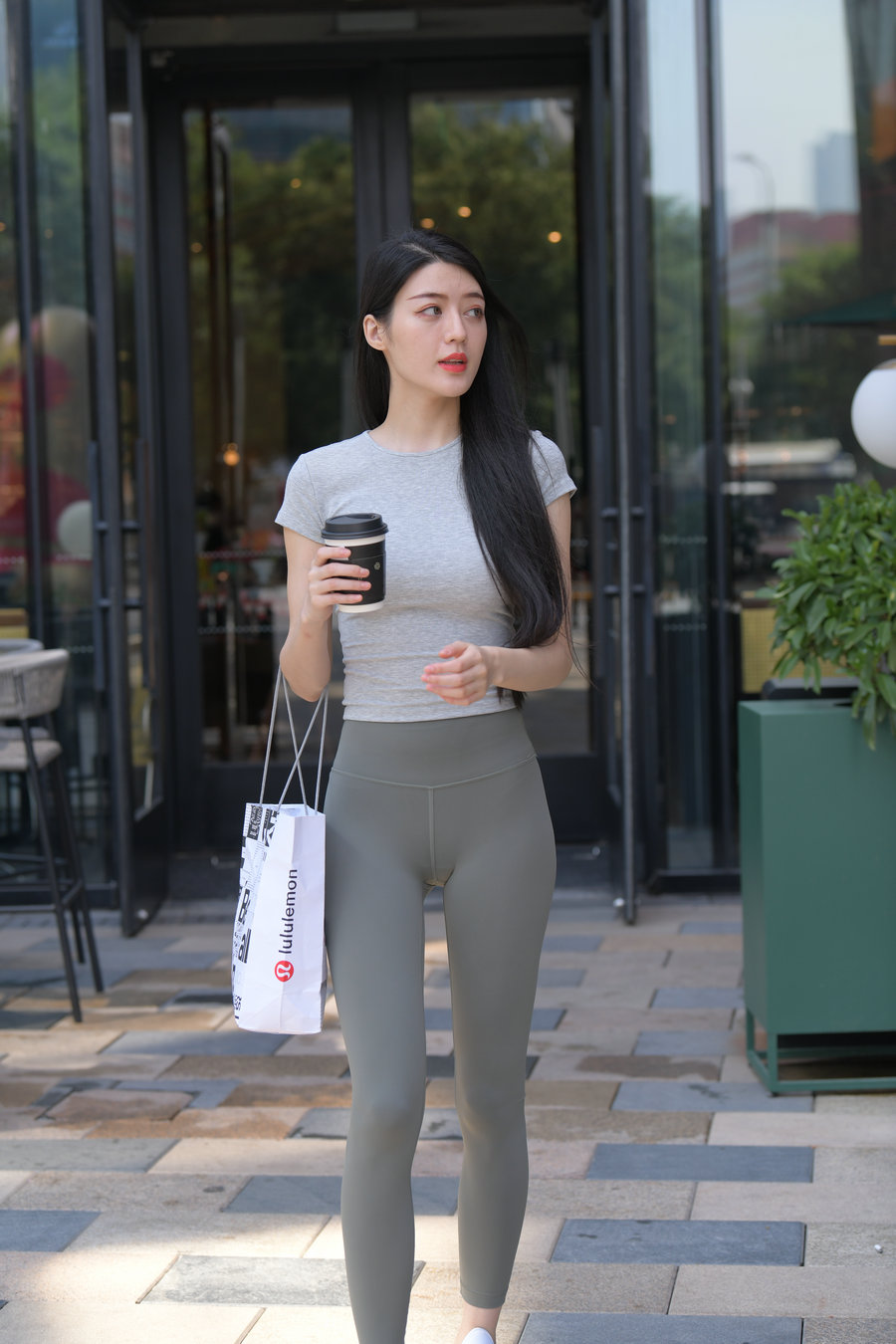 图片[4]-在外面逛街的瑜伽裤女孩J2240 449P1V-16.7GB-hasate摄影图片资源整理