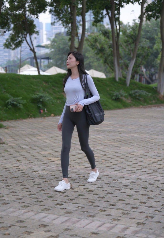 图片[2]-荡秋千的瑜伽裤女孩J2135 588P1V-20.8GB-hasate摄影图片资源整理
