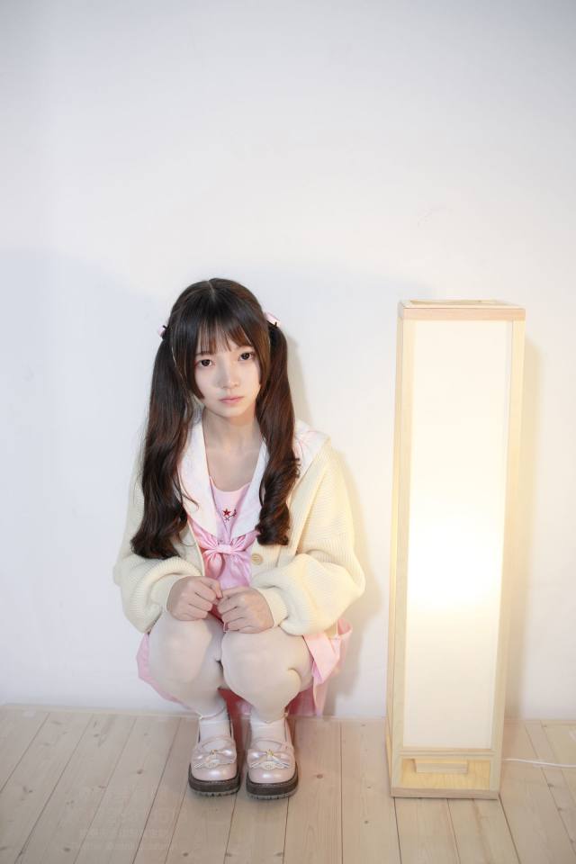 图片[2]-好像有什么心事的白丝双马尾女孩【59P】20022-hasate摄影图片资源整理