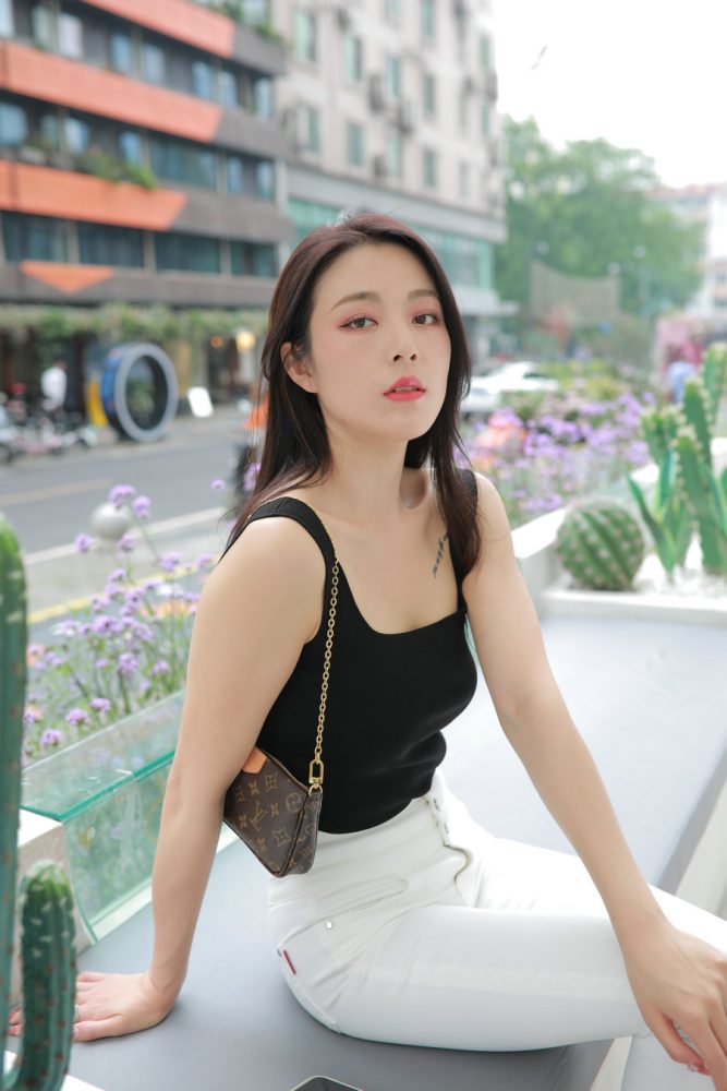 非常漂亮的白色紧身裤女孩J2055 895P2V-24.5GB-hasate摄影图片资源整理