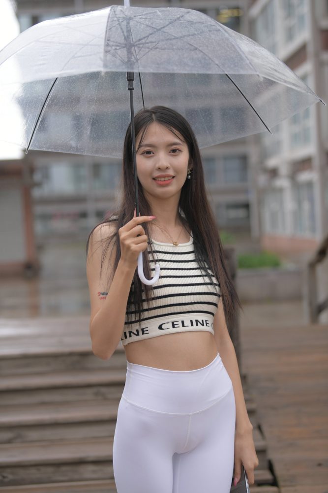 打伞的白色瑜伽裤女孩J2986 622P1V-22.06GB-hasate摄影图片资源整理