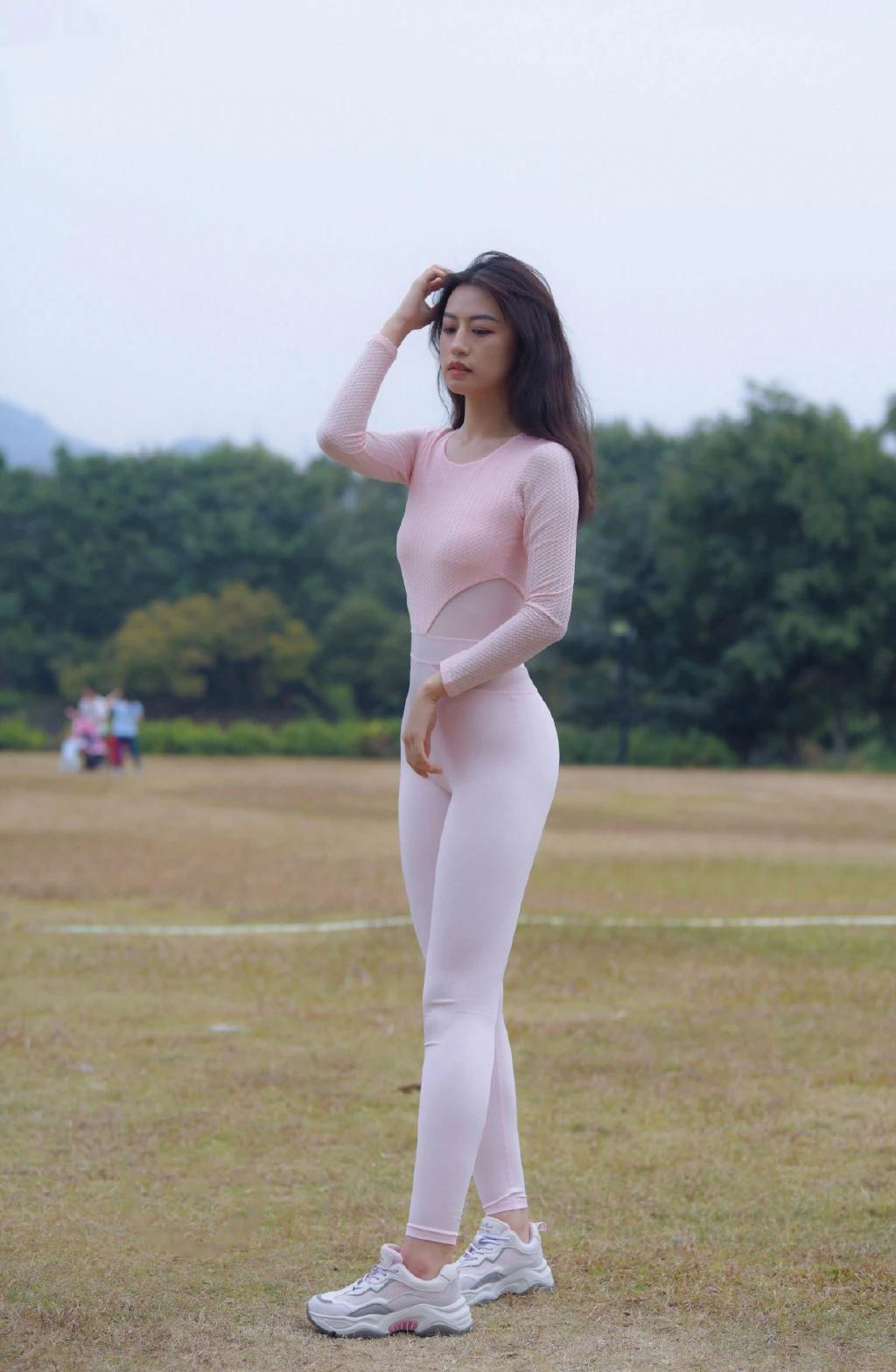 图片[1]-柔情似水的瑜伽裤姑娘 J1429 291P1V-14.6GB-hasate摄影图片资源整理