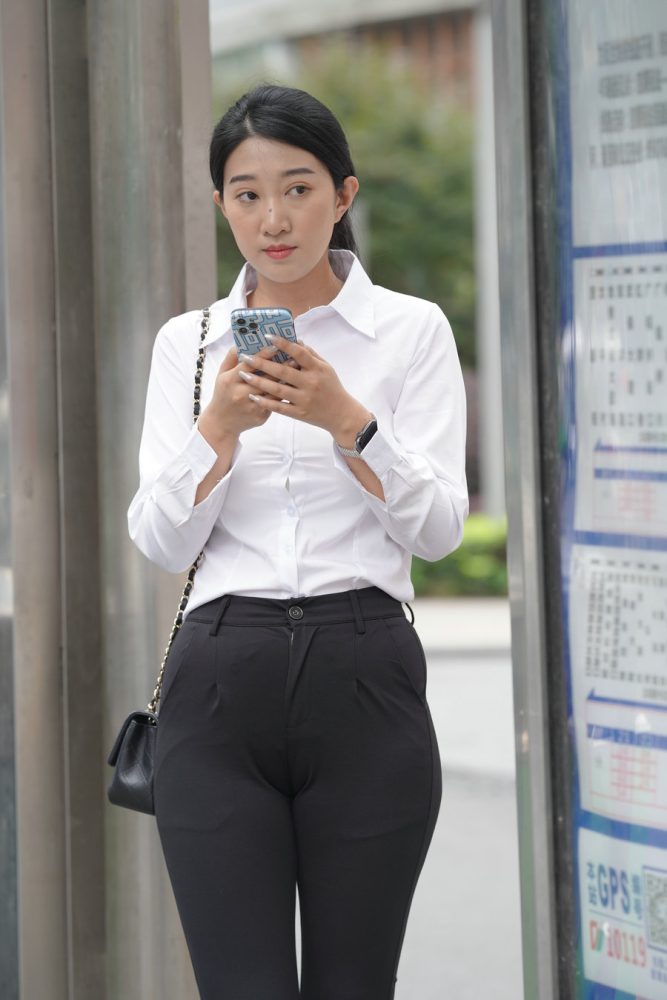 图片[3]-等公交的制服女人J2130 976P2V-29.5GB-hasate摄影图片资源整理