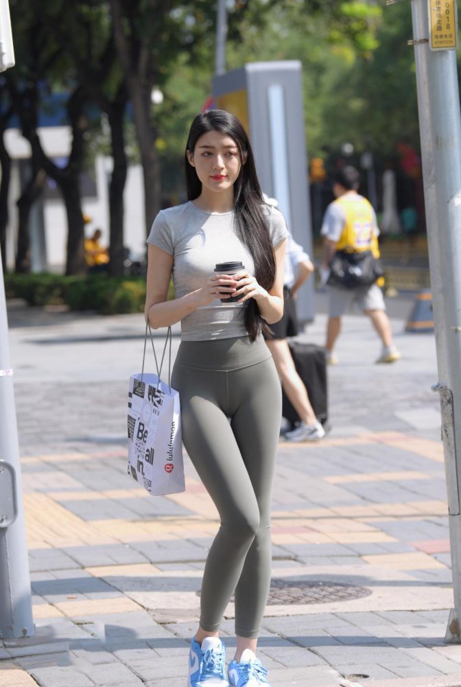 在外面逛街的瑜伽裤女孩J2240 449P1V-16.7GB-hasate摄影图片资源整理