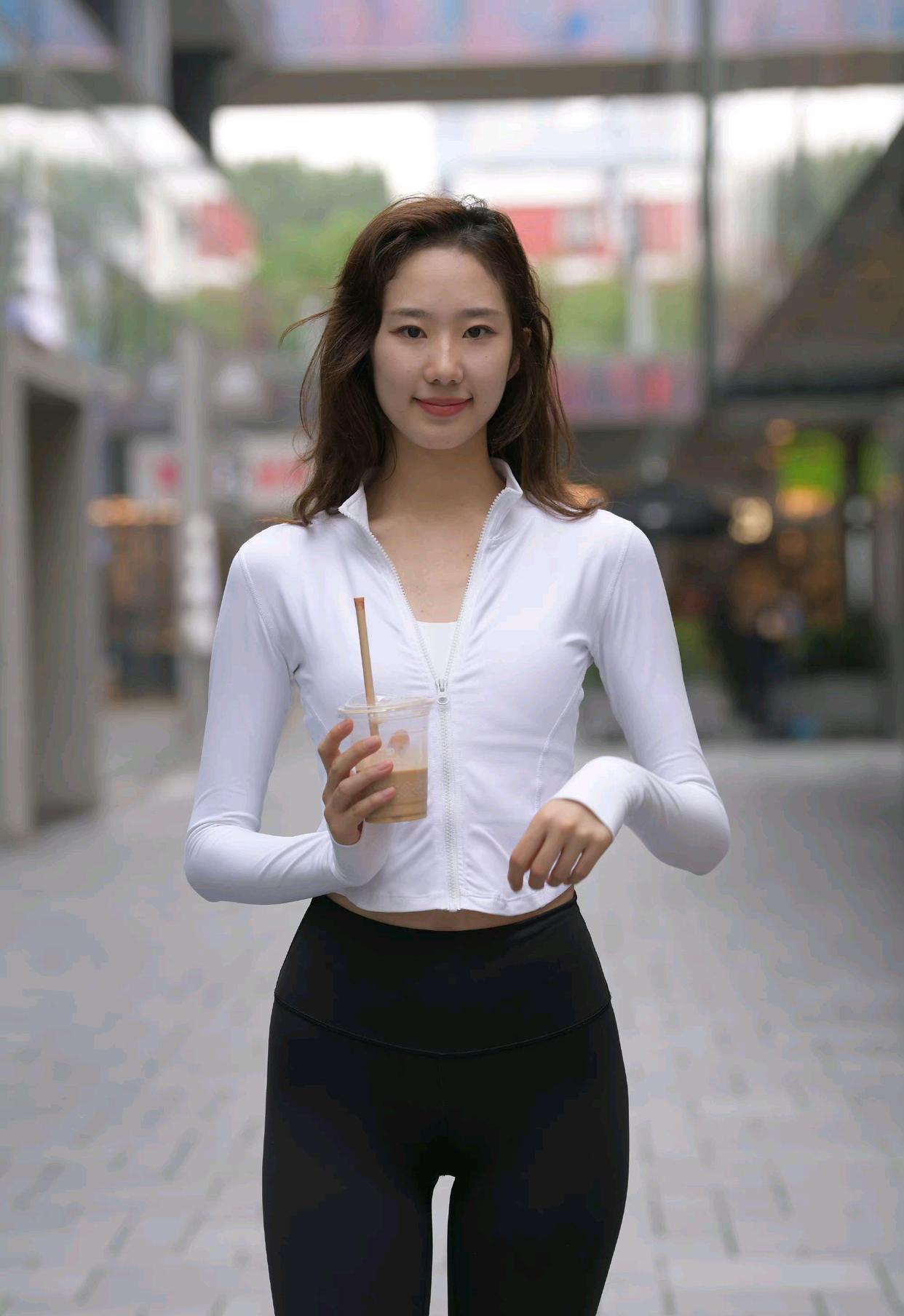 图片[2]-像刘亦菲的黑色瑜伽裤女孩J2237 340P1V-14.8GB-hasate摄影图片资源整理