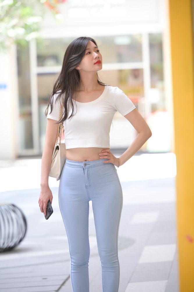 图片[2]-正在逛街的紧身牛仔裤女孩J1815 1112P1V-30.2GB-hasate摄影图片资源整理