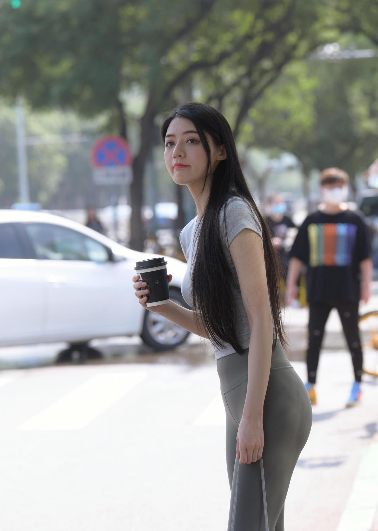 图片[3]-在外面逛街的瑜伽裤女孩J2240 449P1V-16.7GB-hasate摄影图片资源整理