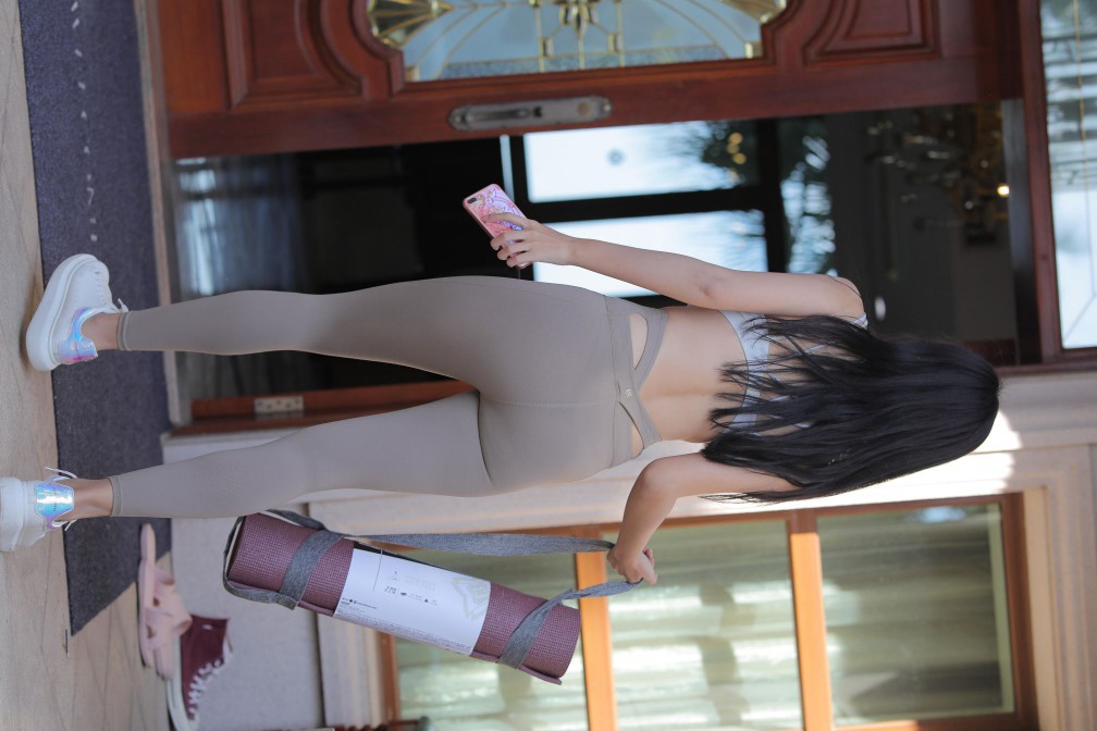 图片[5]-灰色瑜伽裤温柔的女孩【369P】00058-hasate摄影图片资源整理