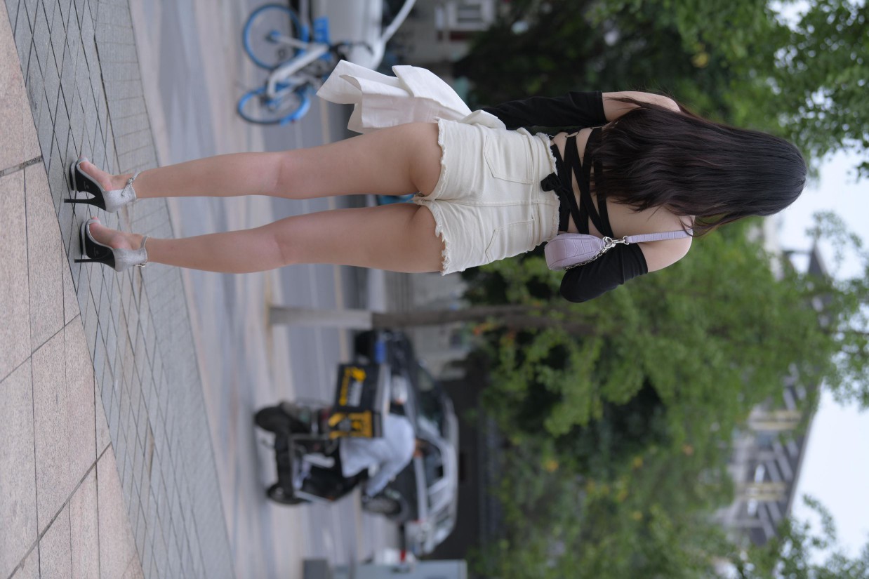 图片[5]-白色短裤的女生笑的很开心【177P】00035-hasate摄影图片资源整理