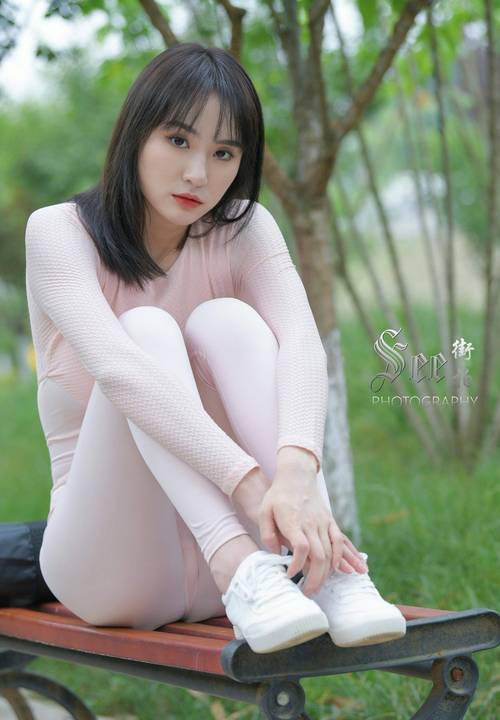 图片[2]-粉粉的瑜伽裤女孩太可爱了 J2090 854P1V-30.4GB-hasate摄影图片资源整理