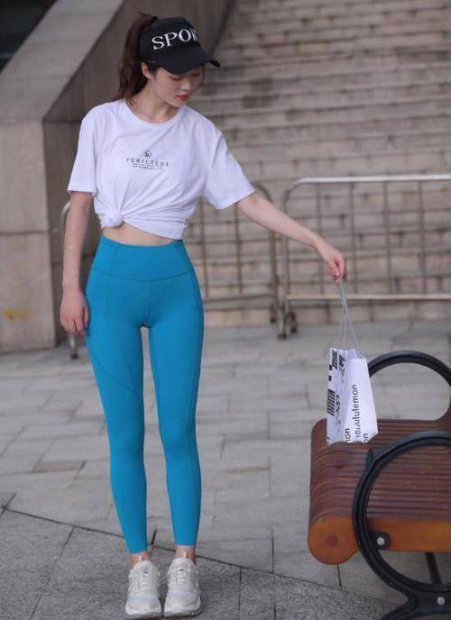 图片[3]-蓝色瑜伽裤阳光女孩J2095 611P1V-21.8GB-hasate摄影图片资源整理